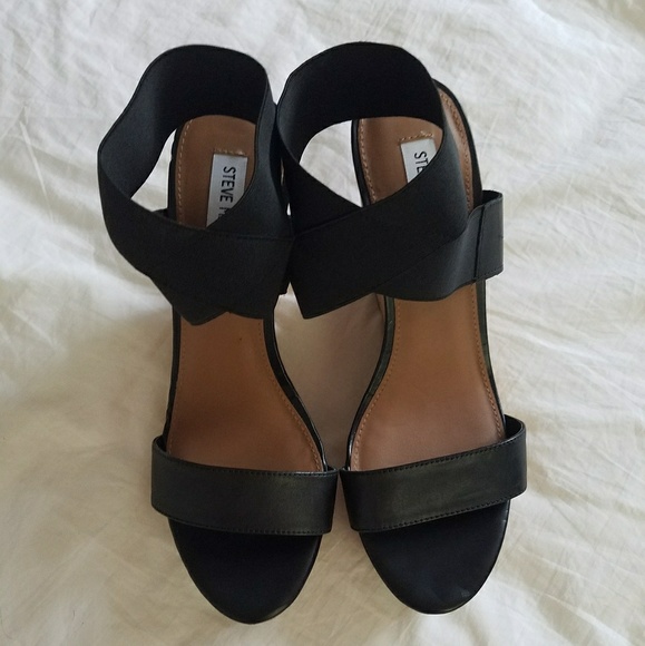 Steve Madden Roperr Wedge - Picture 2 of 8